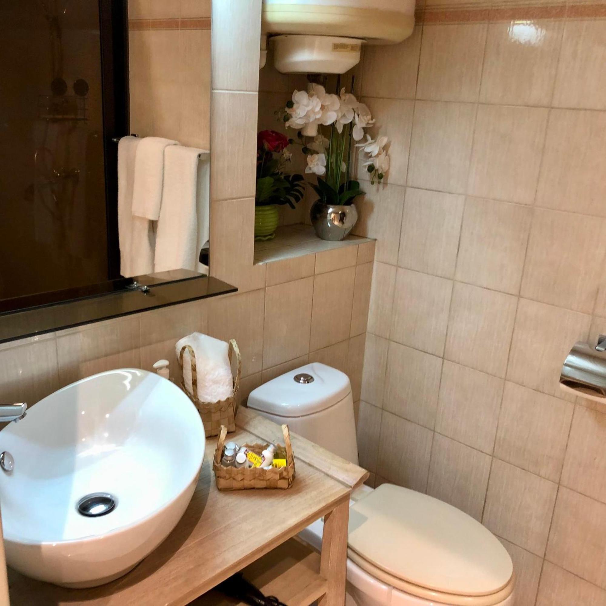 Poerava Tahiti Apartment ปาเปเอเต ภายนอก รูปภาพ