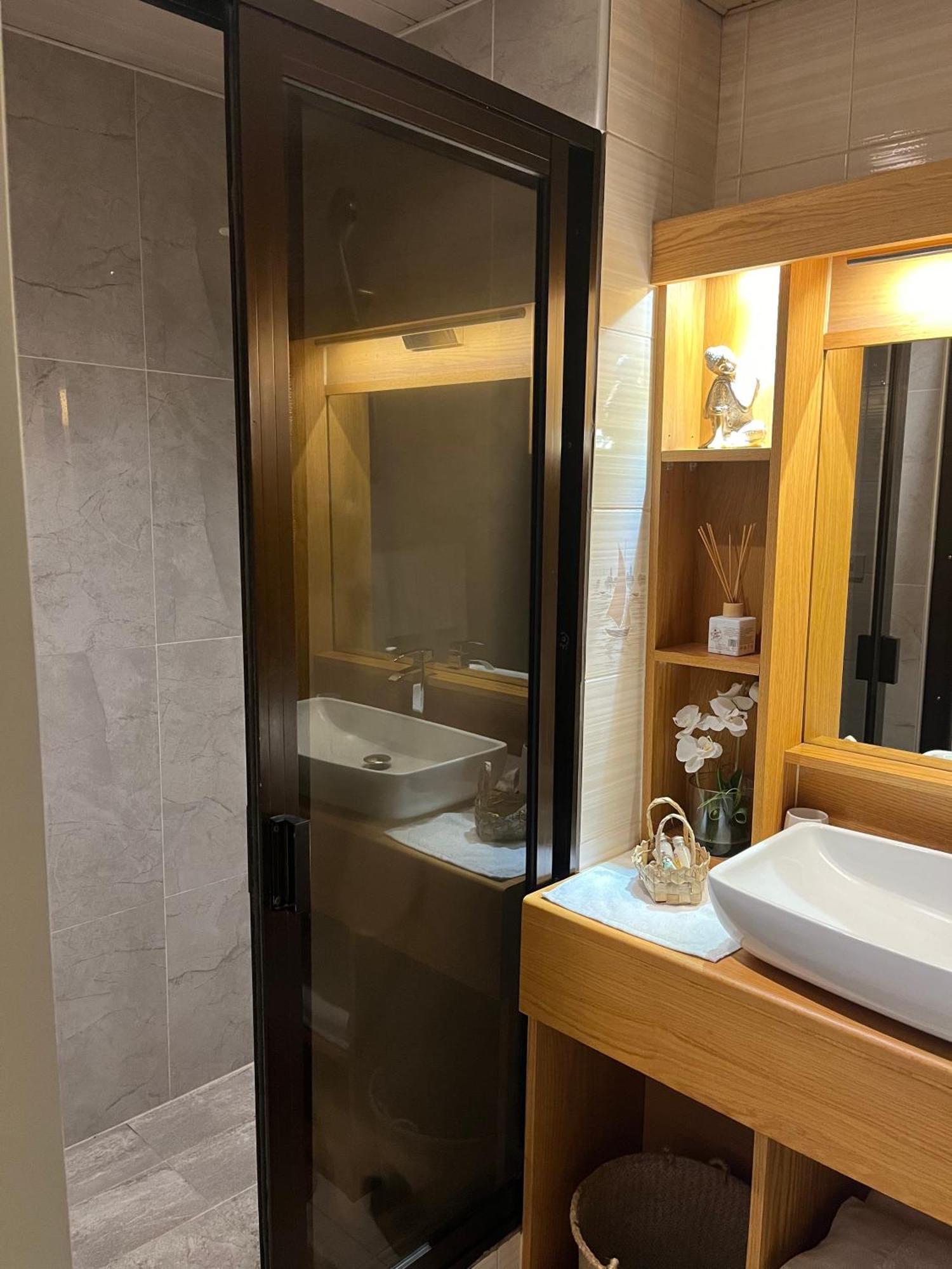 Poerava Tahiti Apartment ปาเปเอเต ภายนอก รูปภาพ